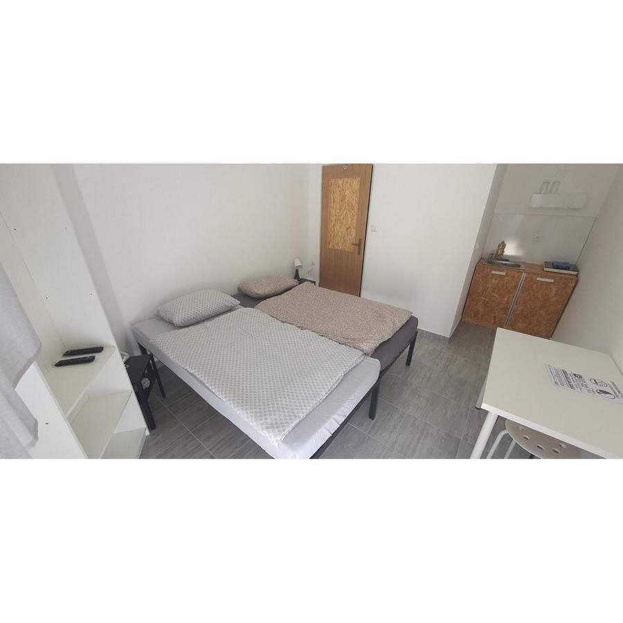 Budget Apartman Lelo Centar 3 Osijek Bagian luar foto